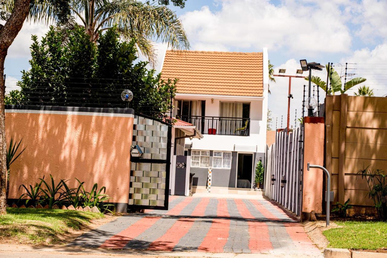 Lancaster Guest House Boksburg Esterno foto