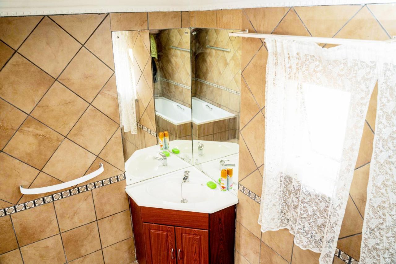 Lancaster Guest House Boksburg Esterno foto