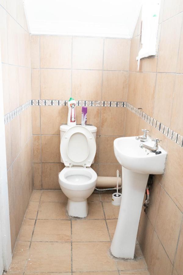 Lancaster Guest House Boksburg Esterno foto