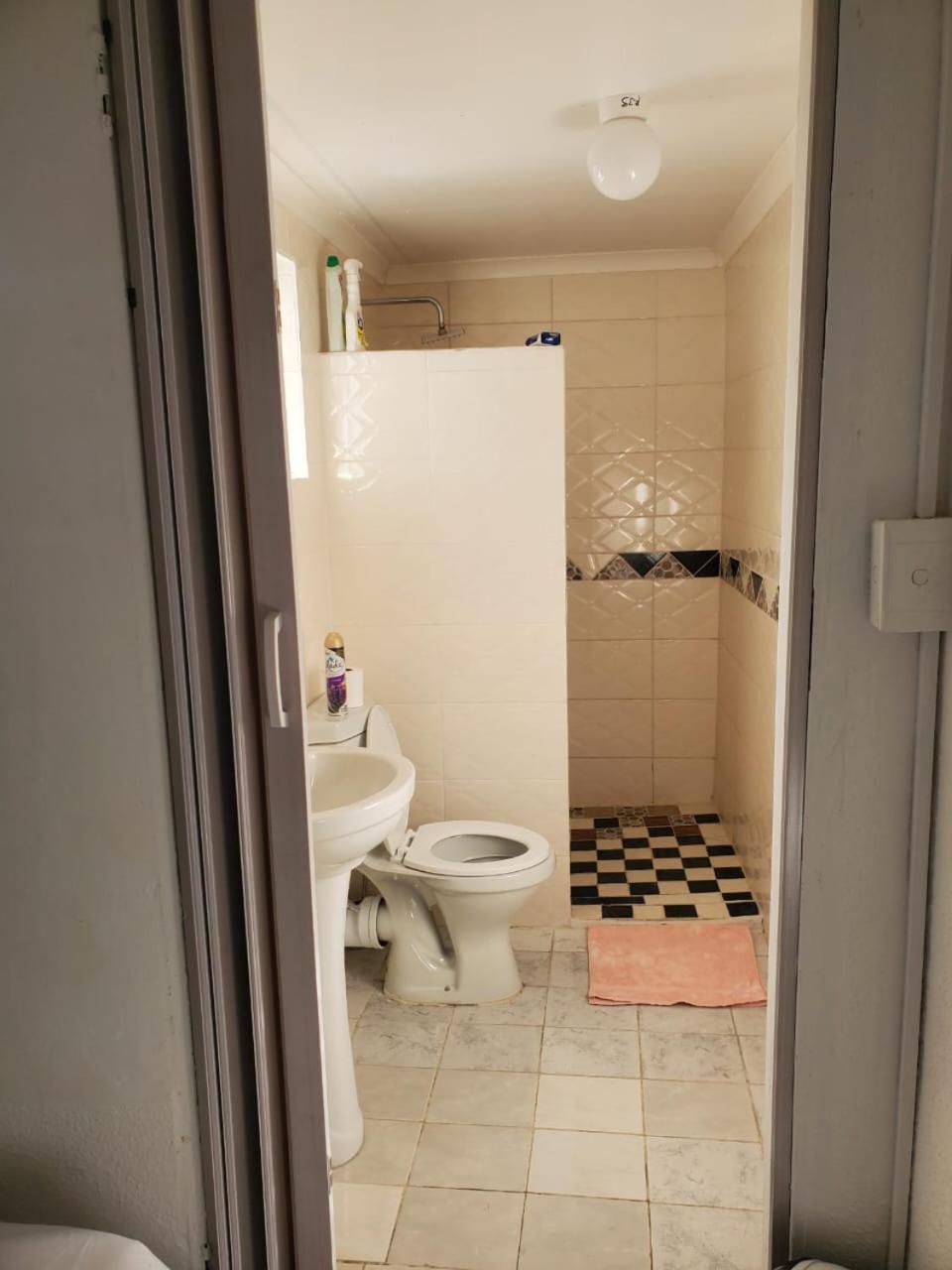 Lancaster Guest House Boksburg Esterno foto
